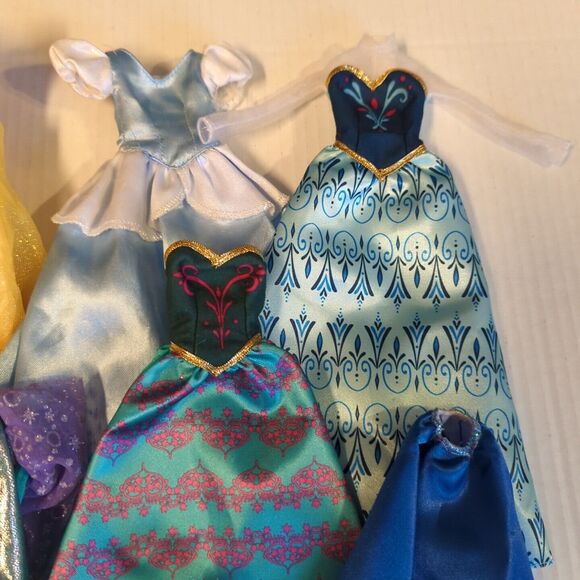 Disney Princess Doll Clothes Lot Of 14 Dresses Skirt Outfit Fashion - Picture 5 of 12